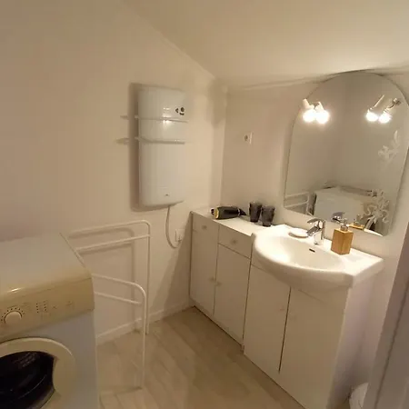 Montreuillais 3 Personnes Au Rez-de-chaussee Apartment *