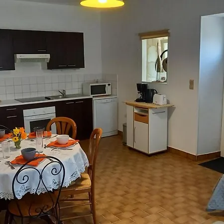 Apartment Montreuillais 3 Personnes Au Rez-de-chaussee