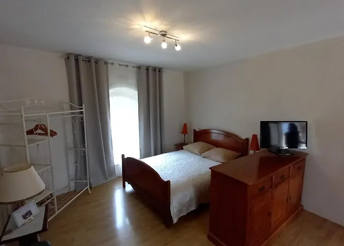 Montreuillais 3 Personnes Au Rez-de-chaussee * Montreuil-Bellay